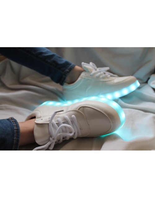 Light Up Shoes + Glow In The Dark Laces 
