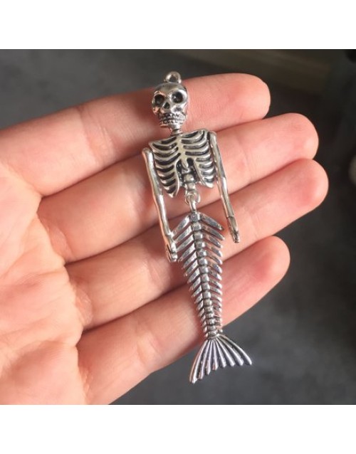 SkeleMaid Necklace 